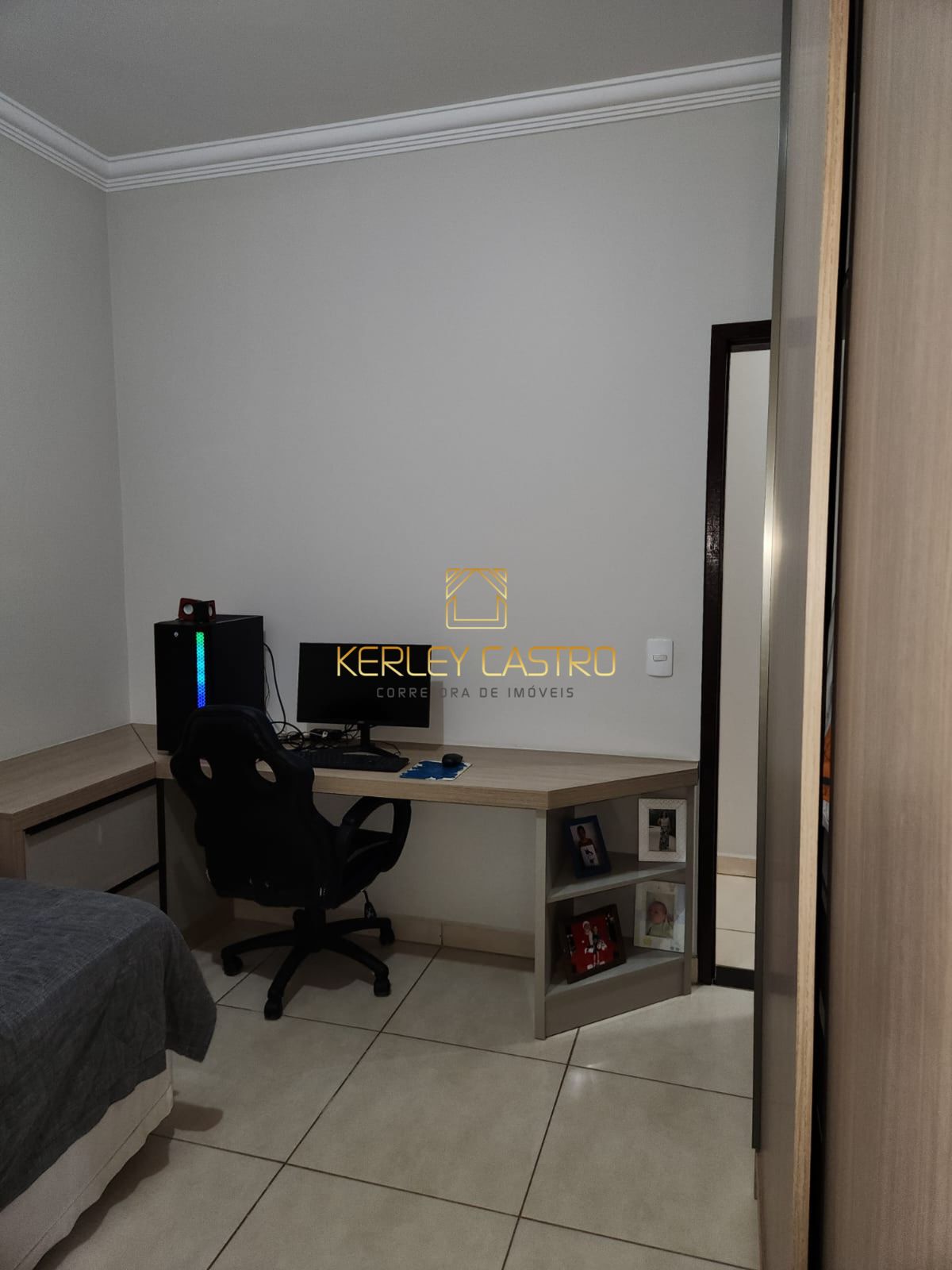 VENDO ÓTIMO APARTAMENTO NO BAIRRO SÃO FRANCISCO 
